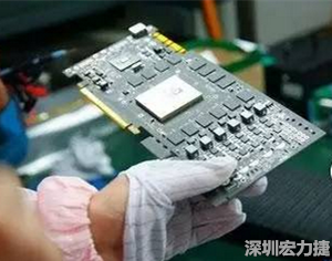 在當前的產業鏈整合和協同發展創新的戰略轉型期，PCB高密度化和PCB新功能化和智能化，輕、薄、細、小的發展帶來的產品散熱、精密布局、封裝設計等也為上游CCL產業的創新提出了更為嚴苛的要求。