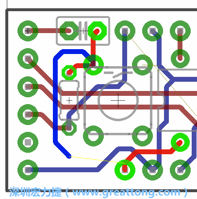 要在電路板正面進(jìn)行+5V信號(hào)線連結(jié)和其他連結(jié)點(diǎn)的布線工作是非常容易的，而重置信號(hào)線（信號(hào)線用來(lái)連結(jié)電路板正面左邊的重置開(kāi)關(guān)）需要經(jīng)過(guò)一個(gè)可以通過(guò)電路板正反兩面的電路通道，這個(gè)通道是一個(gè)可以讓電路板正反兩面線路連接的一個(gè)小孔。